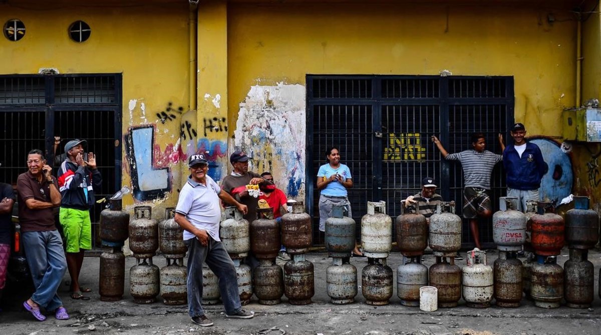 Por qué escasea el gas para cocinar en Venezuela